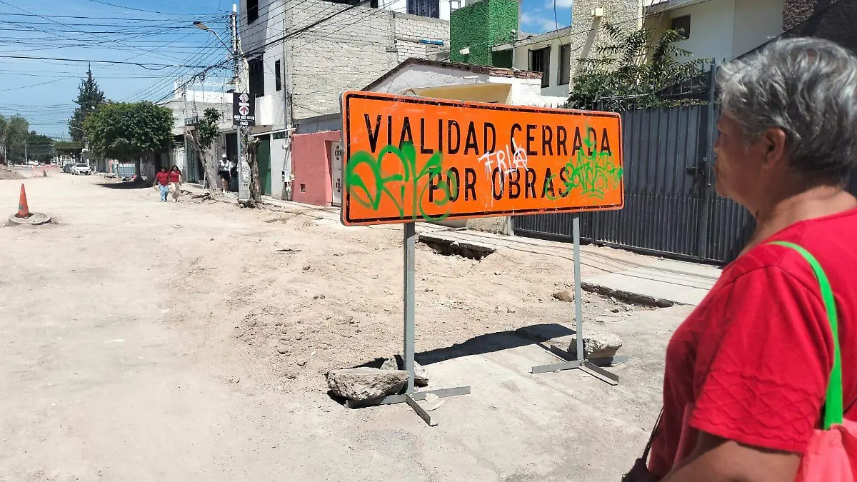 VECINOS 2